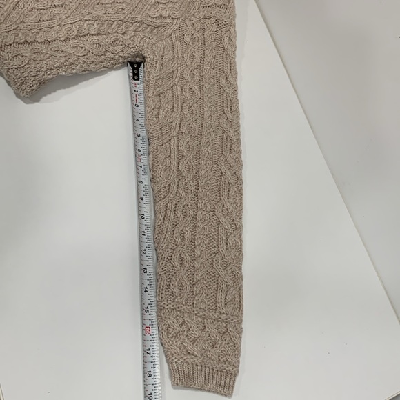 Aran crafts wool sweater - Picture 7 of 11